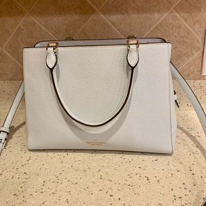 Like new Kate Spade bag with 3 compartments.